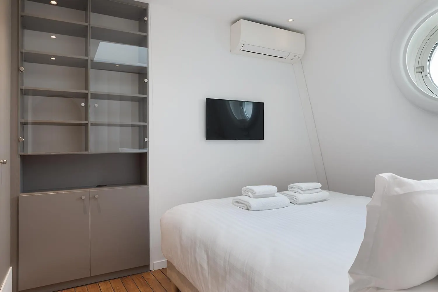 Pick A Flat'S Apartments In Saint Louis - Quai Des Orfevres Paris