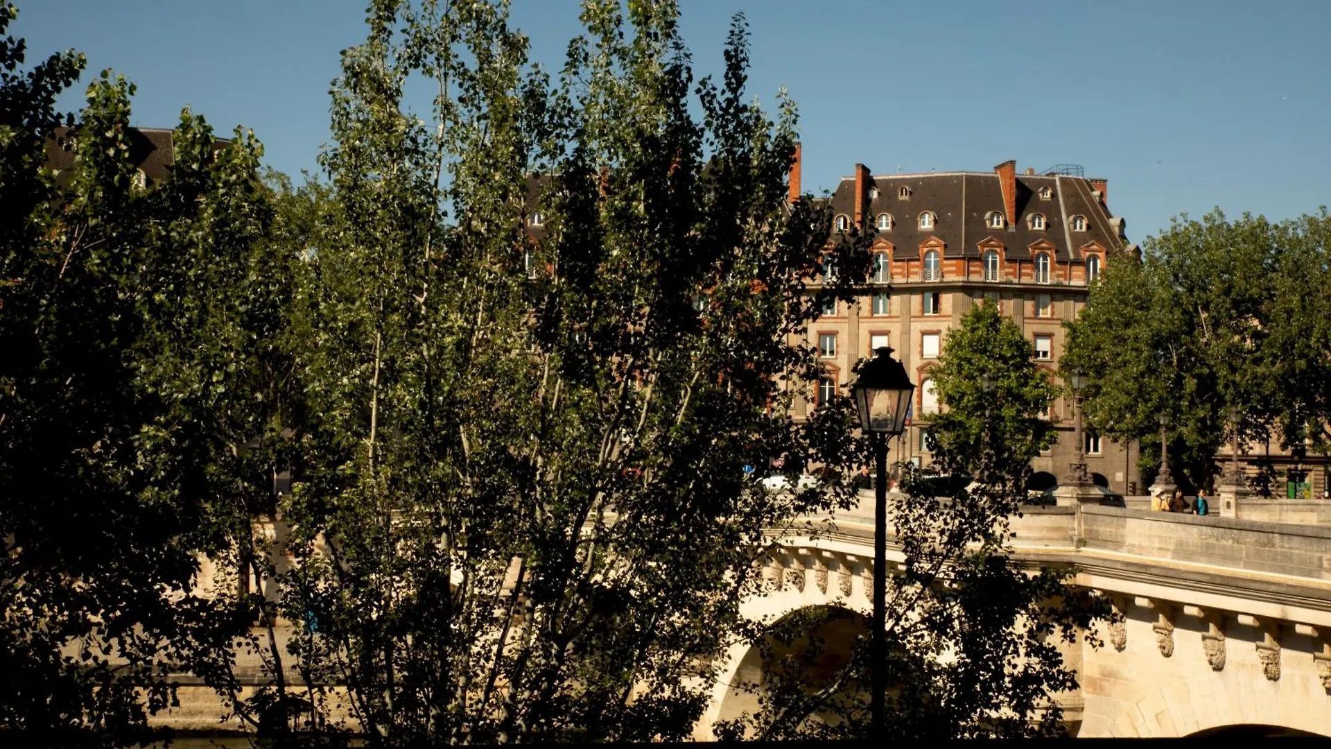 Pick A Flat'S Apartments In Saint Louis - Quai Des Orfevres Paris