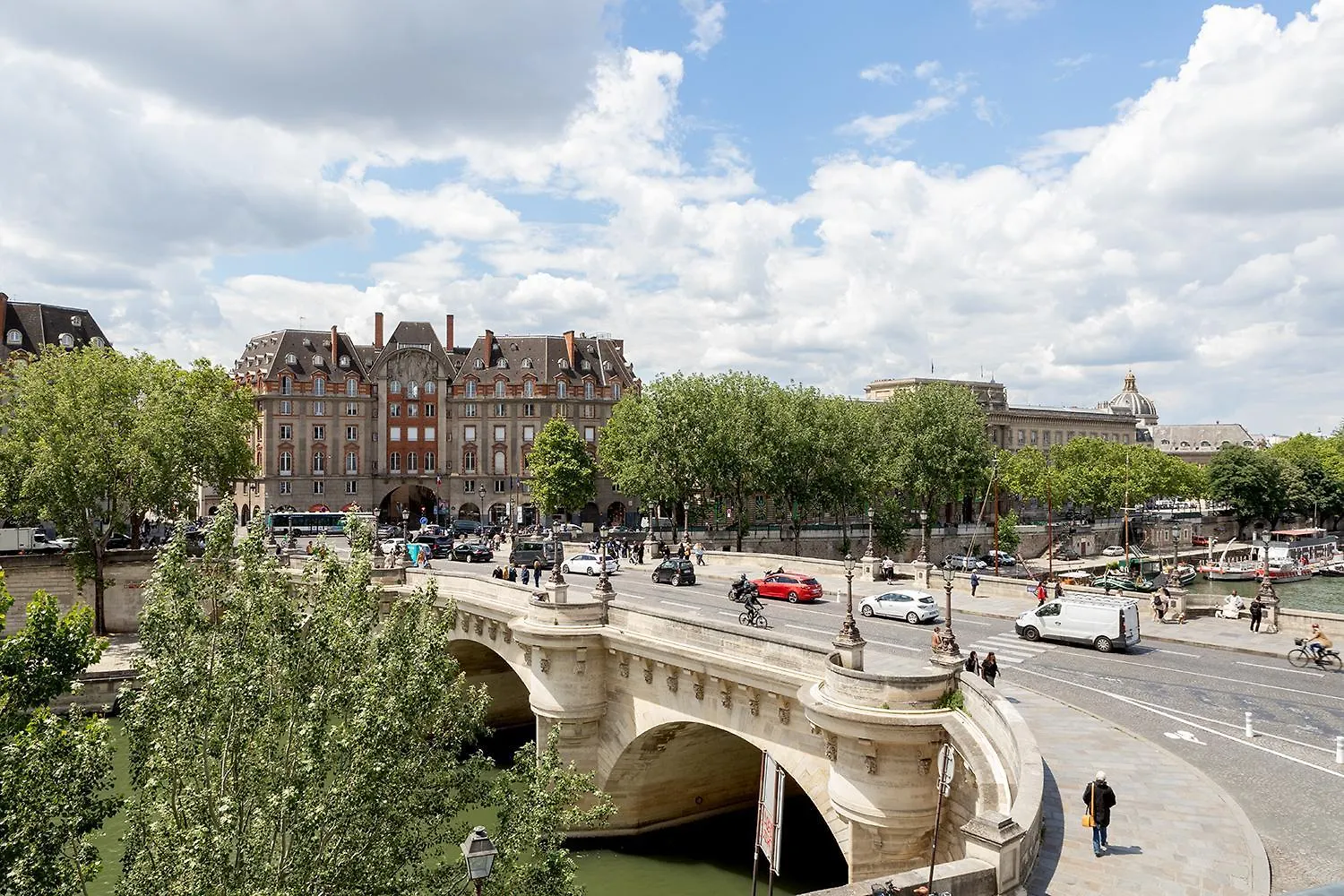 Pick A Flat'S Apartments In Saint Louis - Quai Des Orfevres Paris France