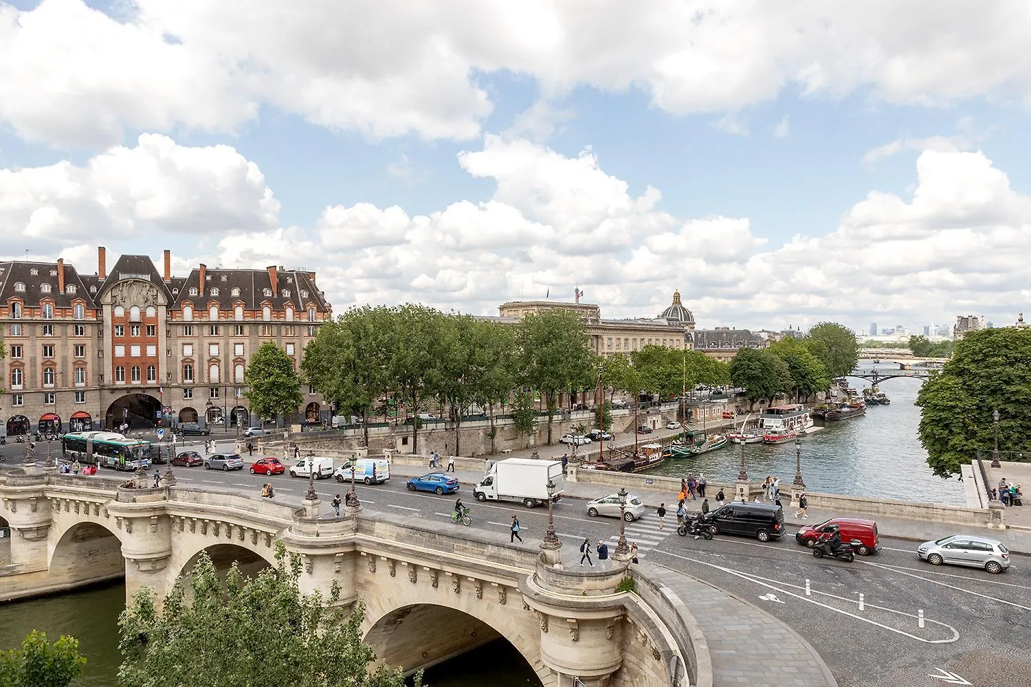 Pick A Flat'S Apartments In Saint Louis - Quai Des Orfevres Paris France